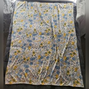 Vintage (100% Polyester) Twin XL Fleece Blanket